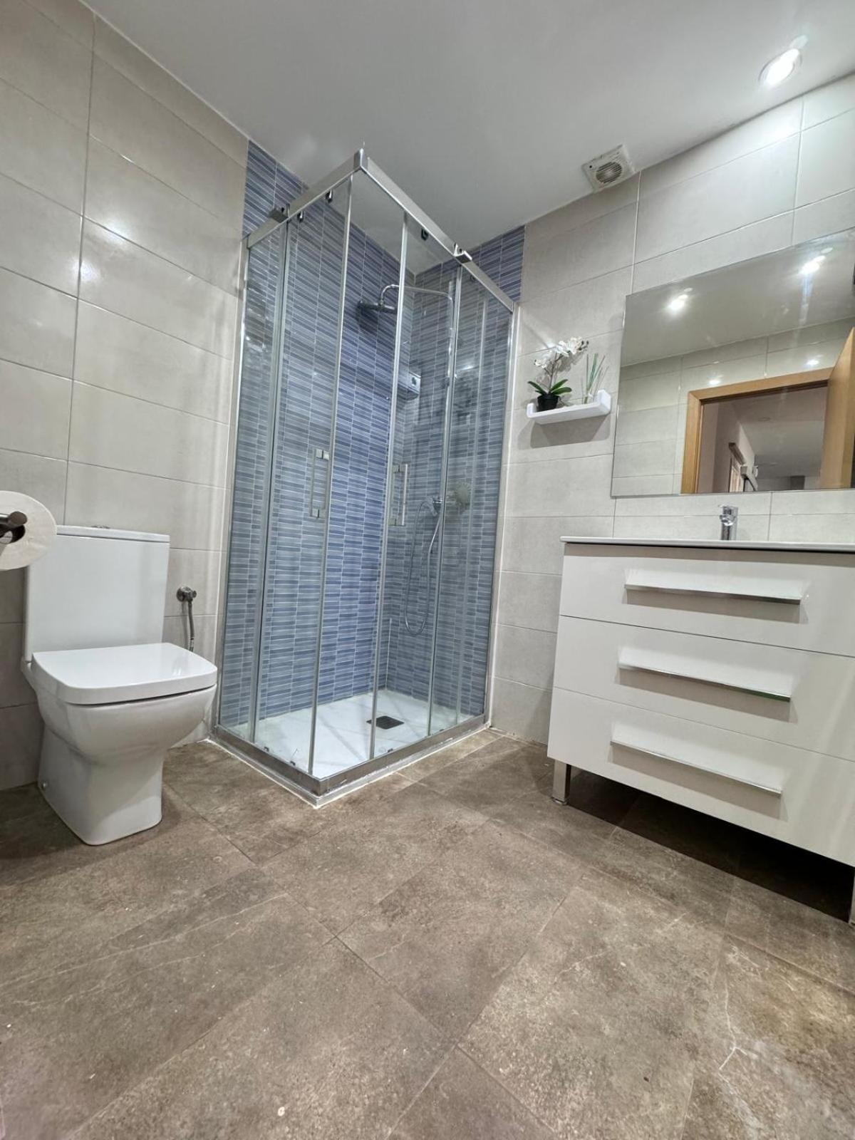 Pamis Apartament Sants, Барселона Екстериор снимка