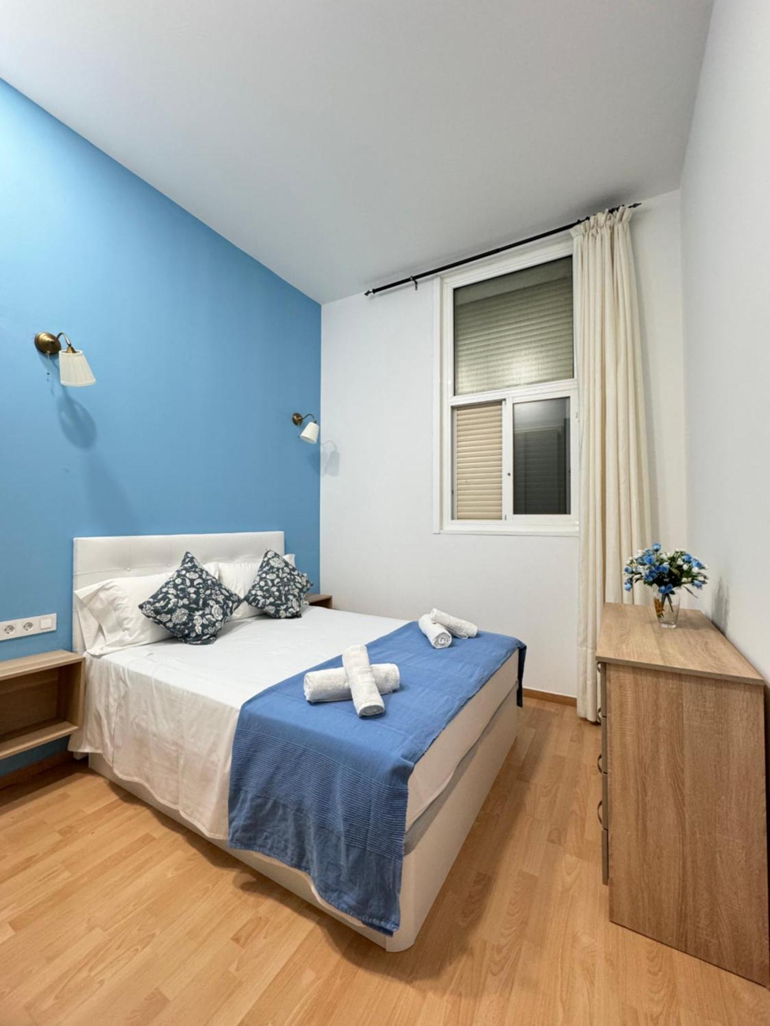 Pamis Apartament Sants, Барселона Екстериор снимка