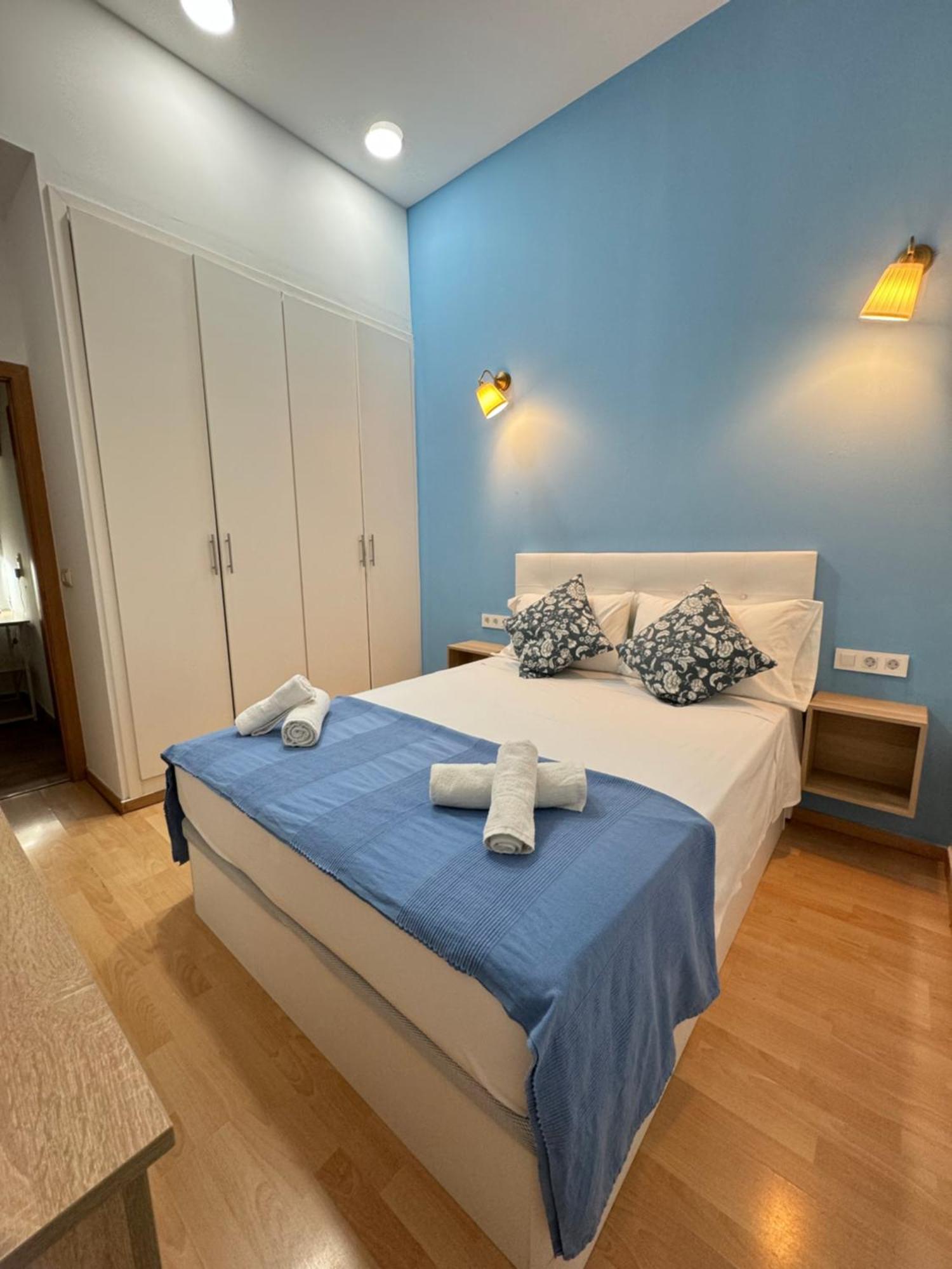 Pamis Apartament Sants, Барселона Екстериор снимка