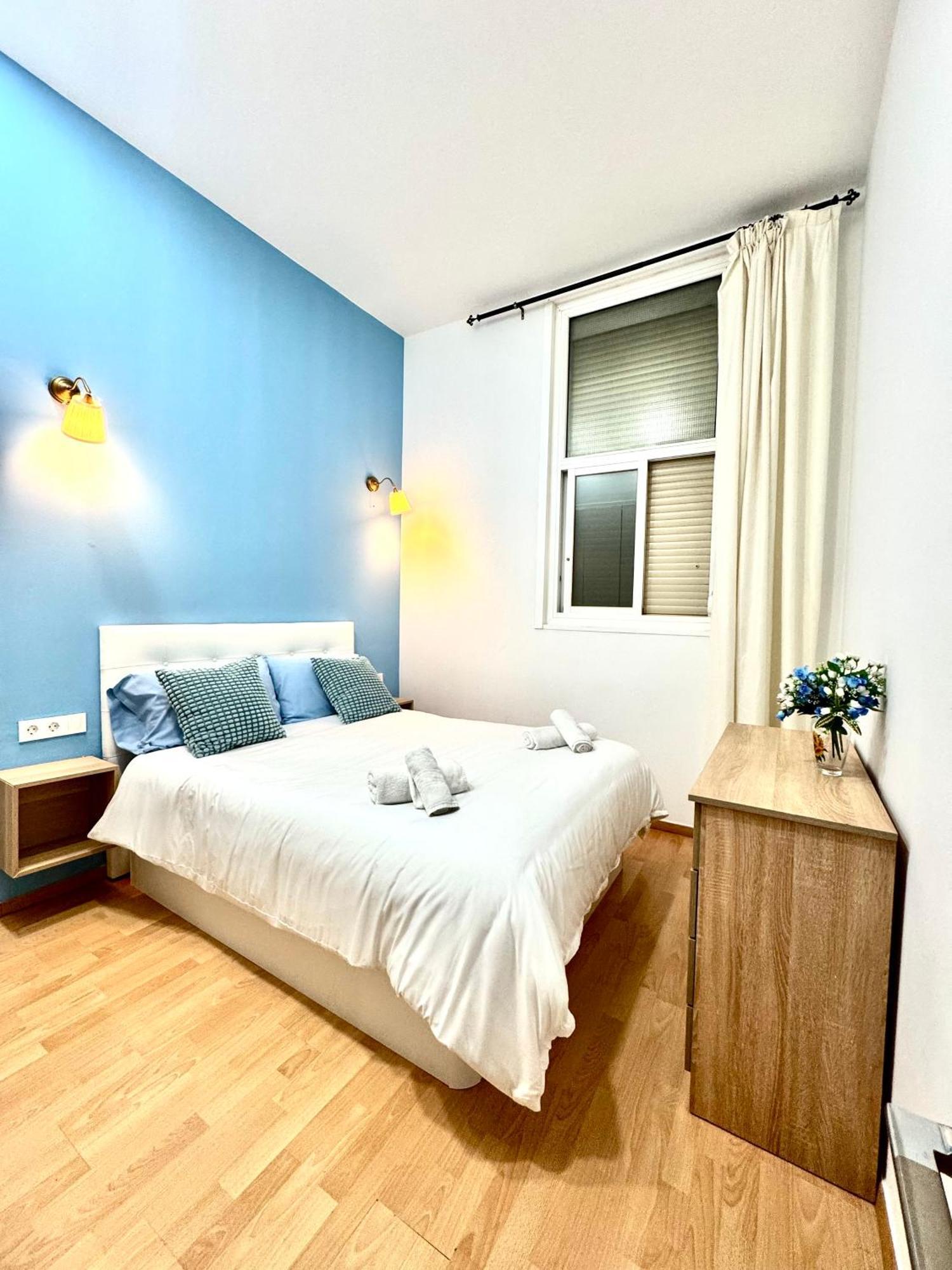 Pamis Apartament Sants, Барселона Екстериор снимка