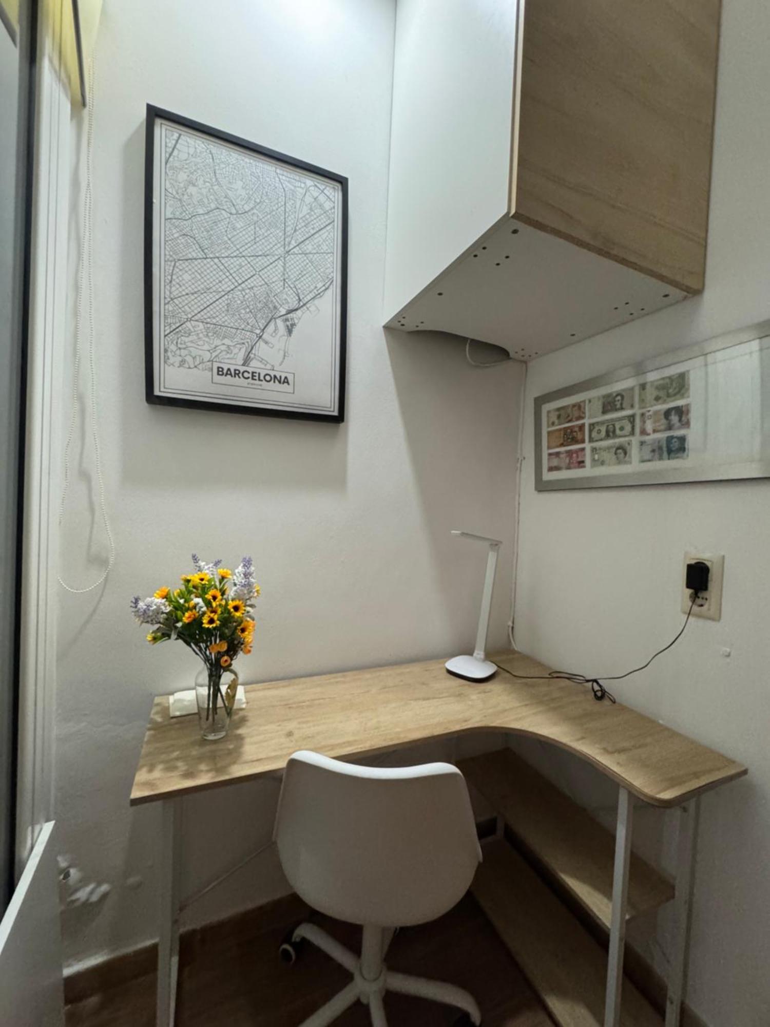 Pamis Apartament Sants, Барселона Екстериор снимка